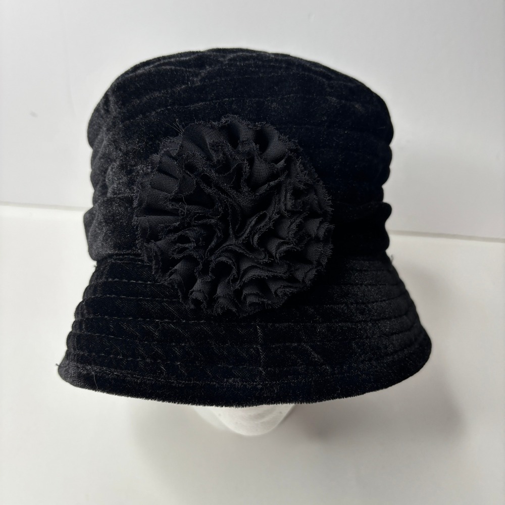 Vintage Style Black Velvet Cloche Hat with Ruffle Flower Detail Whimsigoth 90s
